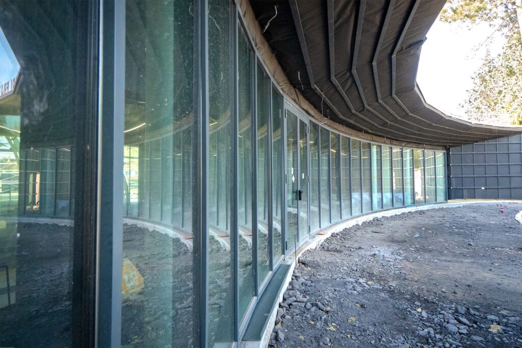facade mur rideau acier piscine francois menard